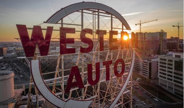 Kansas City web design A Total New Media Stock Photo - Call Total New Media - (833) 220-ERIC - (833) 220-3742